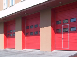 Промышленные секционные автоматические ворота (ШхВ) 3500х3300, цвет RAL3004 (красный), стандартный монтаж, ручные купить по низкой цене в городе Геленджик