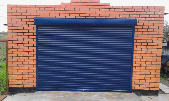 Роллета для гаража Alutech (ш*в) 2500*2200, встроенный монтаж,PD77,синяя,ручное управление купить по низкой цене в городе Геленджик
